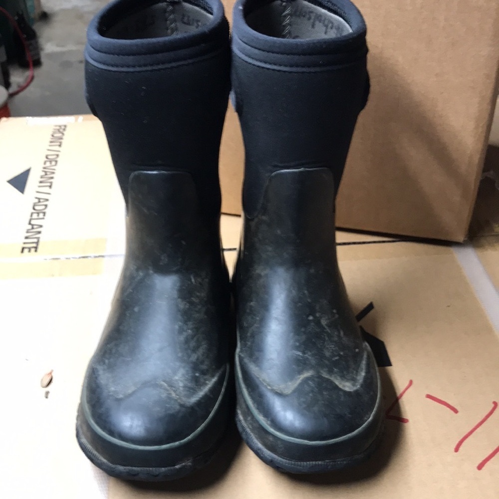 Bogs kids boots size 13